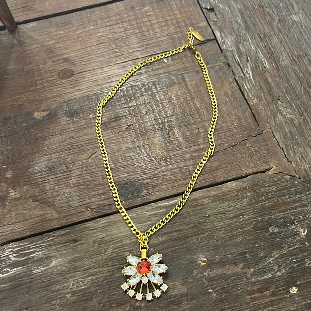 Plunder, Gold chain necklace with rhinestones